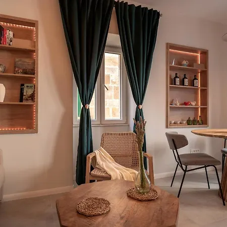 Good Vibrations In Center 80m2 For 2 Glavica Appartement